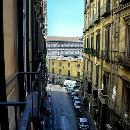 Casa Aragonese Hotel *