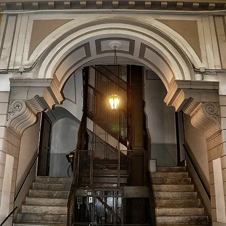 Casa Aragonese * Naples